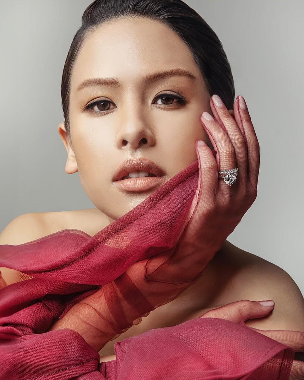 Diamond Ring, Banyak Berlian vs Satu Berlian Utama, Mana yang Sesuai Kepribadianmu