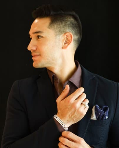 Bagaimana Memilih Perhiasan Pria untuk Pesta atau Acara Formal?