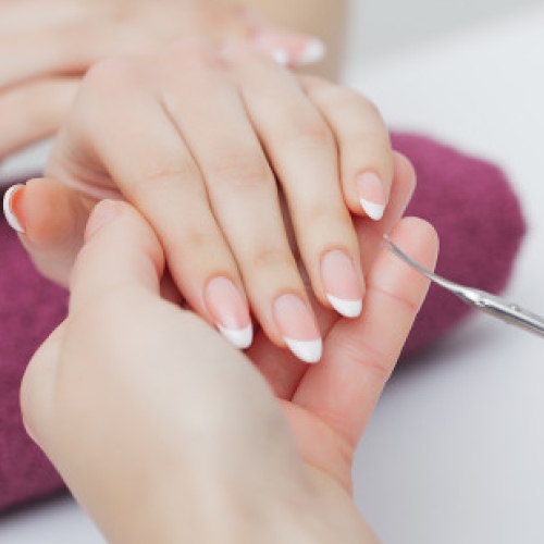 Manicure yang Mudah Jelang Hari Pernikahan