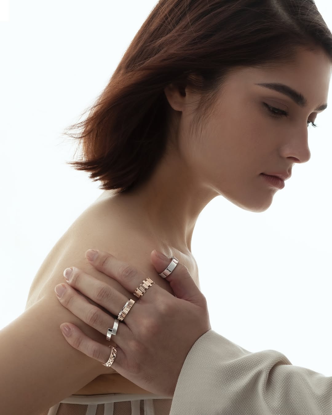 Kapan Waktu yang Tepat untuk Memberikan Cincin Couple ke Pujaan Hati