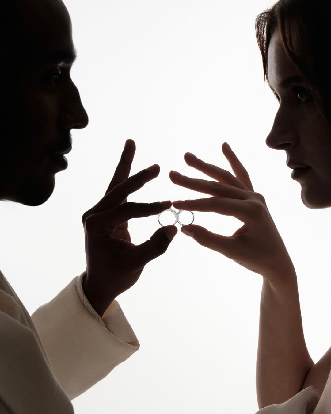 Makna Bertukar Cincin Kawin Emas Modern Saat Momen Pernikahan